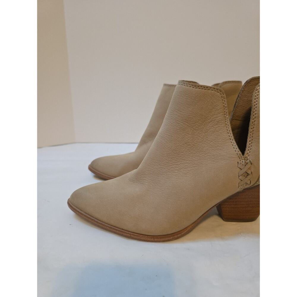 Frye Boots Women 7.5M Reina Cut Out Ankle Bootie Taupe Poined Toe Cuban 3478394 - Picture 3 of 16
